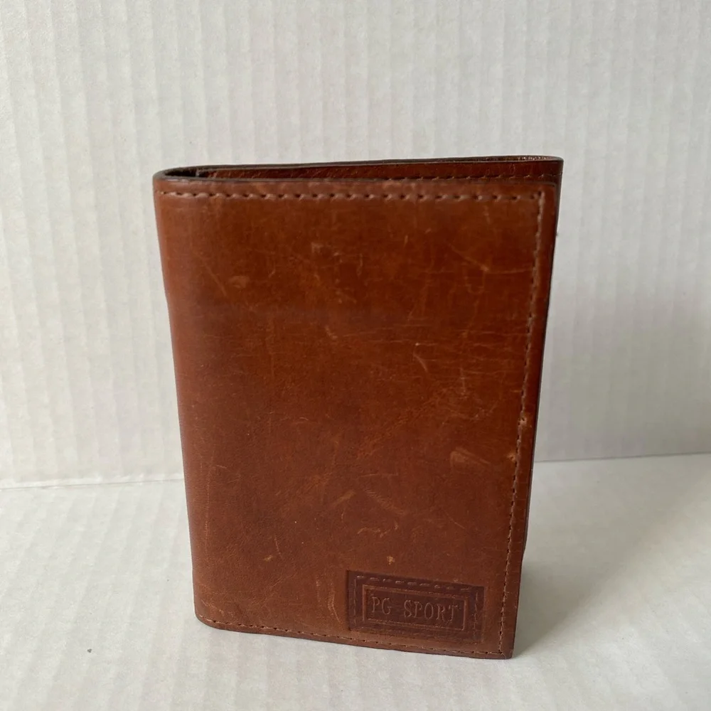 PG SPORT BROWN LEATHER TRIFOLD WALLET